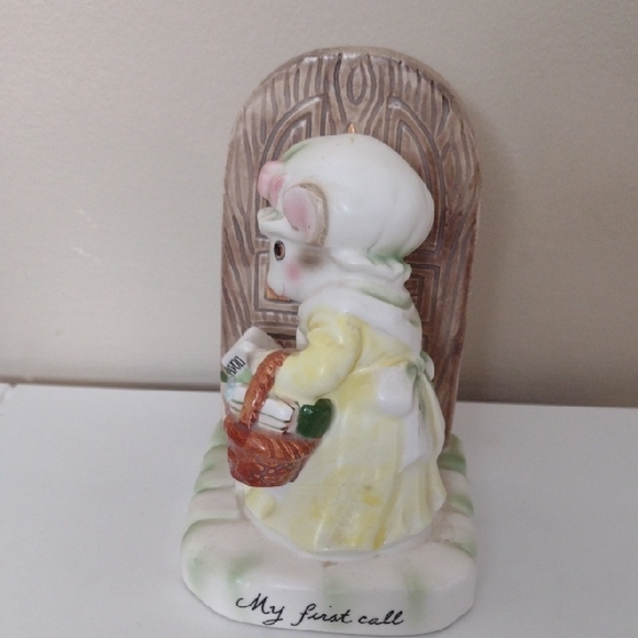 Avon Vintage Precious Moments My First Call Knock On Door Award Exclusive - Picture 1 of 4